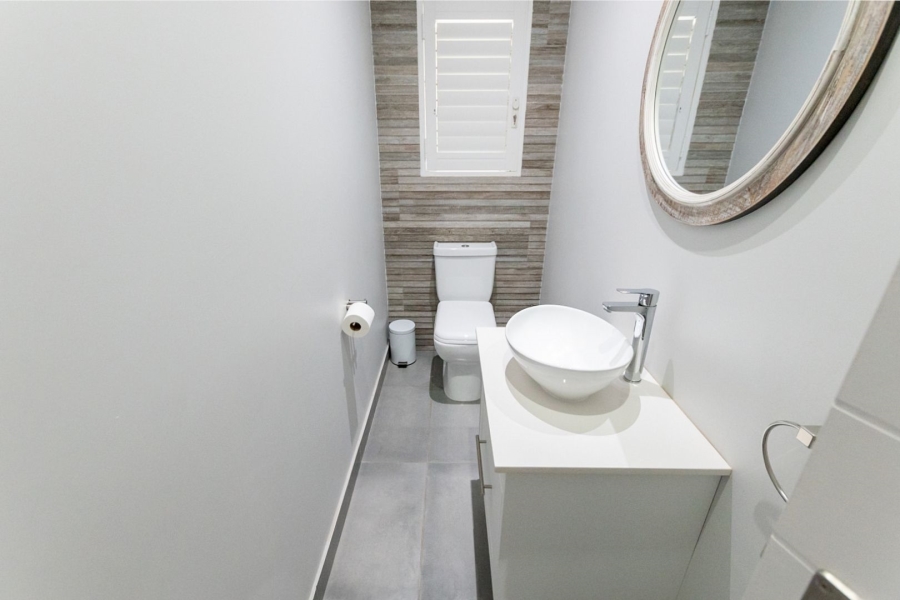 4 Bedroom Property for Sale in Myburgh Park Western Cape